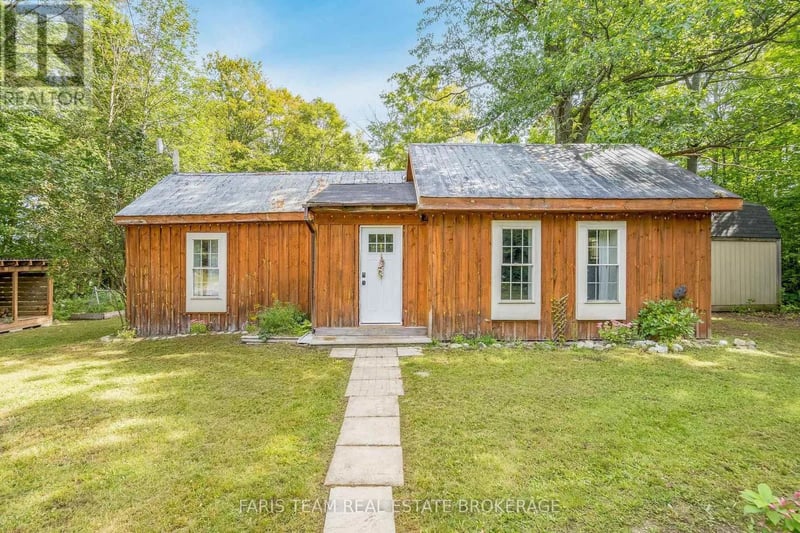 10551 Highway 12, Oro-Medonte, Ontario, L0K1E0, Oro-Medonte, Ontario — photo 1 of 5