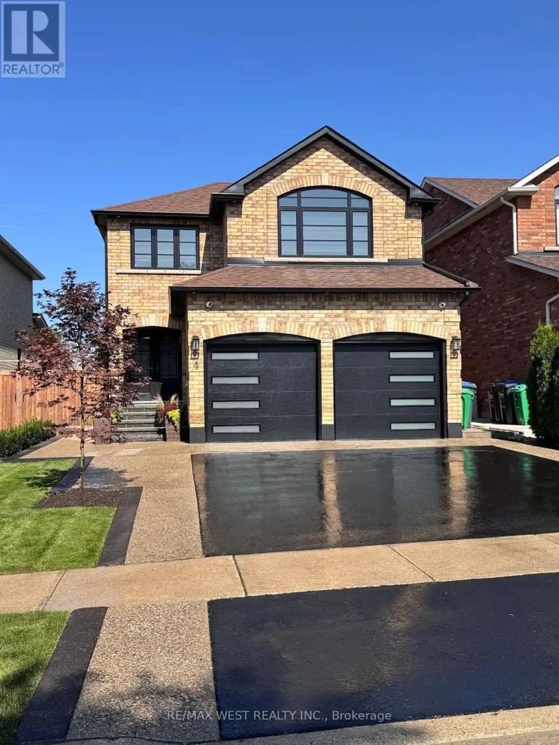 4 Gray Park, Caledon (Bolton West), Ontario, L7E2N3, Caledon (Bolton West), Ontario — photo 1 of 5