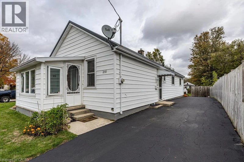 259 METCALFE Street North, Simcoe, Ontario, N3Y3Y1, Simcoe, Ontario — photo 1 of 5