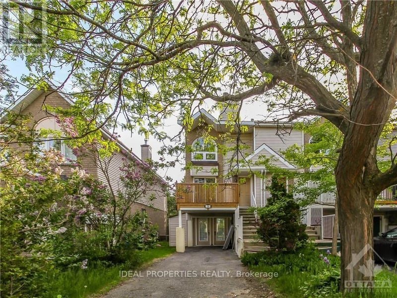 54 THORNBURY Crescent, Ottawa, Ontario, K2G6C4, Ottawa, Ontario — photo 1 of 5