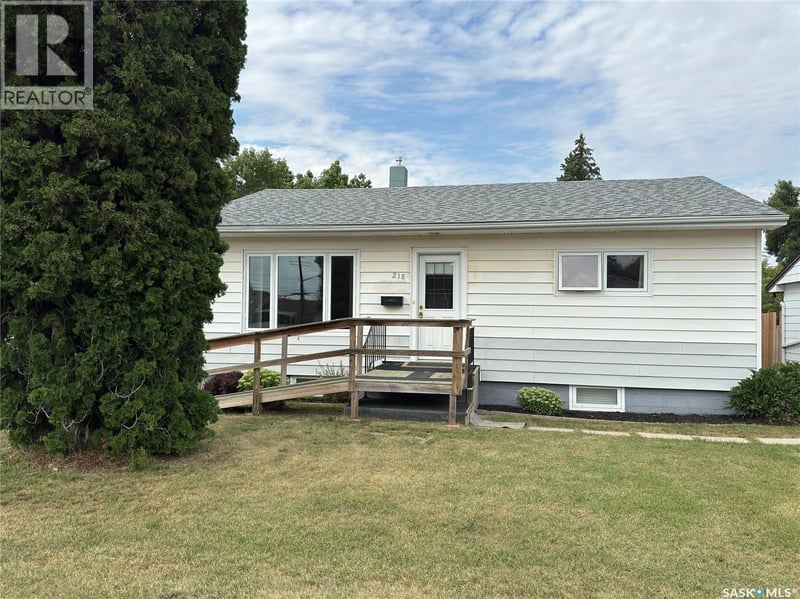 218 Downey STREET, Strasbourg, Saskatchewan, S0G4V0, Strasbourg, Saskatchewan — photo 1 of 5