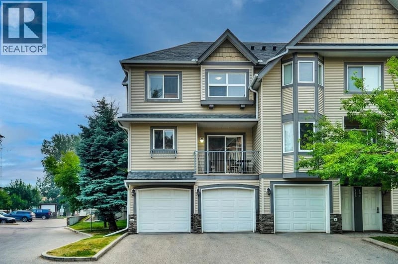 199 Cedarwood Lane Southwest, Calgary, Alberta, T2W5X6, Calgary, Alberta — photo 1 of 5