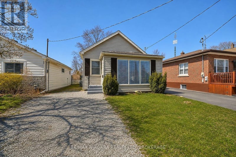 44 Churchill Street, St. Catharines (Western Hill), Ontario, L2S2P5, St. Catharines (Western Hill), Ontario — photo 1 of 5