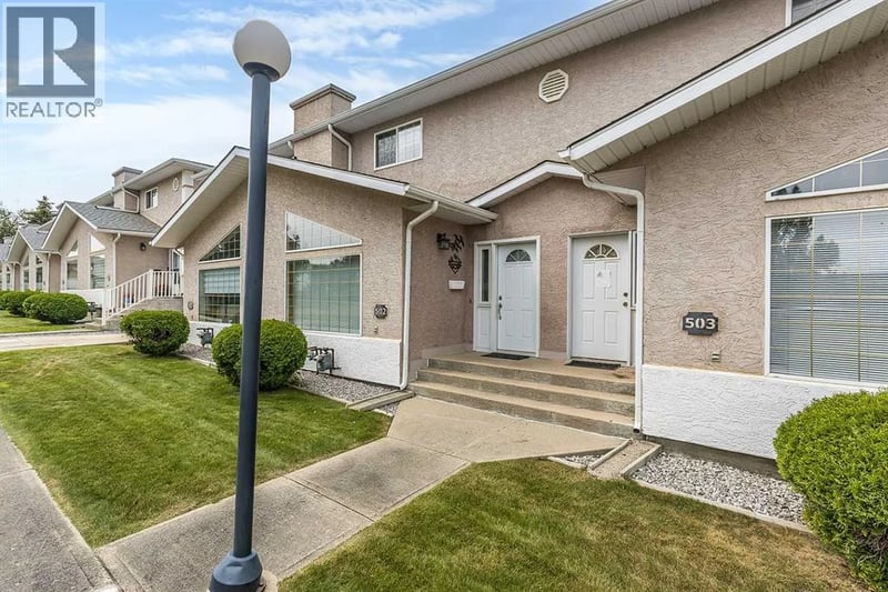 165 South Ridge Drive Southeast, Medicine Hat, Alberta, T1B4H6, Medicine Hat, Alberta — photo 1 of 5