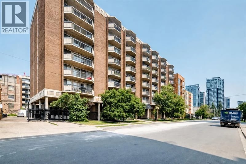 340 14 Avenue Southwest, Calgary, Alberta, T2R0M3, Calgary, Alberta — photo 1 of 5