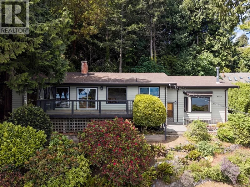4950 Lochside Drive, Saanich, British Columbia, V8Y2E4, Saanich, British Columbia — photo 1 of 5