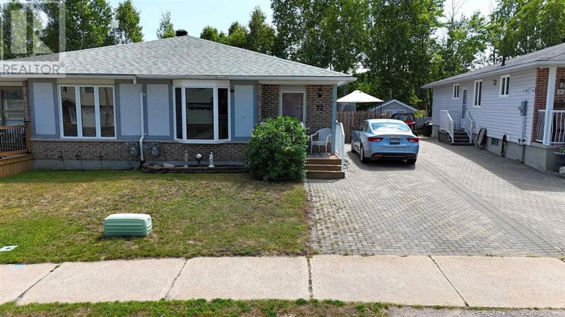 72 Farrell CRES, Elliot Lake, Ontario, P5A3M9, Elliot Lake, Ontario — photo 1 of 5