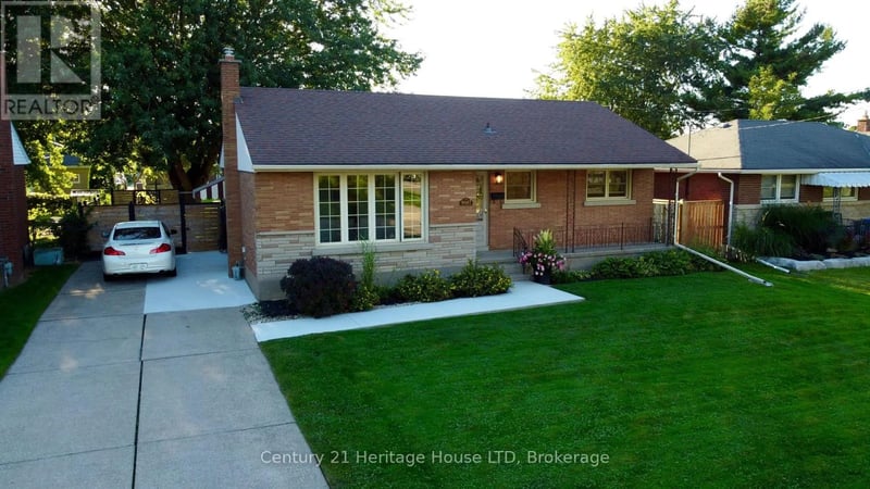 3627 Windermere Road, Niagara Falls (Stamford), Ontario, L2J2Y3, Niagara Falls (Stamford), Ontario — photo 1 of 5