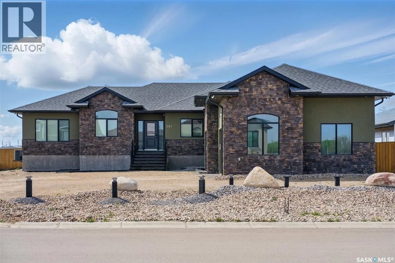 503 8th AVENUE E, Watrous, Saskatchewan, S0K4T0, Watrous, Saskatchewan — photo 1 of 5