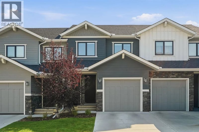 154 Crestridge Common Southwest, Calgary, Alberta, T3B6J5, Calgary, Alberta — photo 1 of 5
