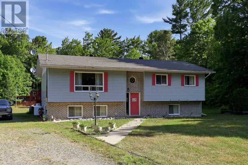 1012 HWY 552 W, Goulais River, Ontario, P0S1E0, Goulais River, Ontario — photo 1 of 5