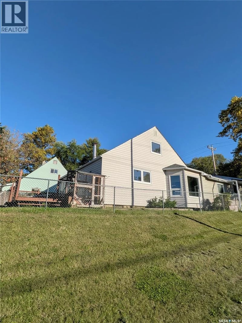 501 19th STREET E, Prince Albert, Saskatchewan, S6V1K3, Prince Albert, Saskatchewan — photo 1 of 5