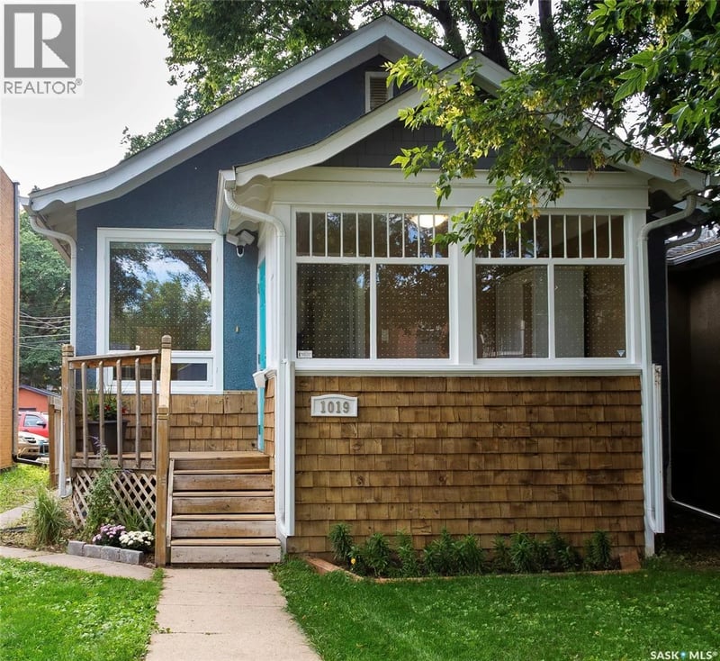 1019 C AVENUE N, Saskatoon, Saskatchewan, S7L1K1, Saskatoon, Saskatchewan — photo 1 of 5