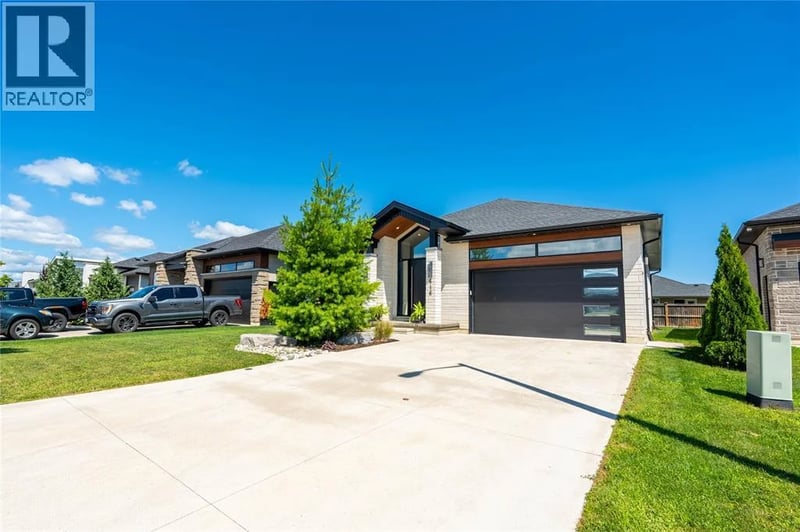616 MEAD Court, Sarnia, Ontario, N7W0B5, Sarnia, Ontario — photo 1 of 5