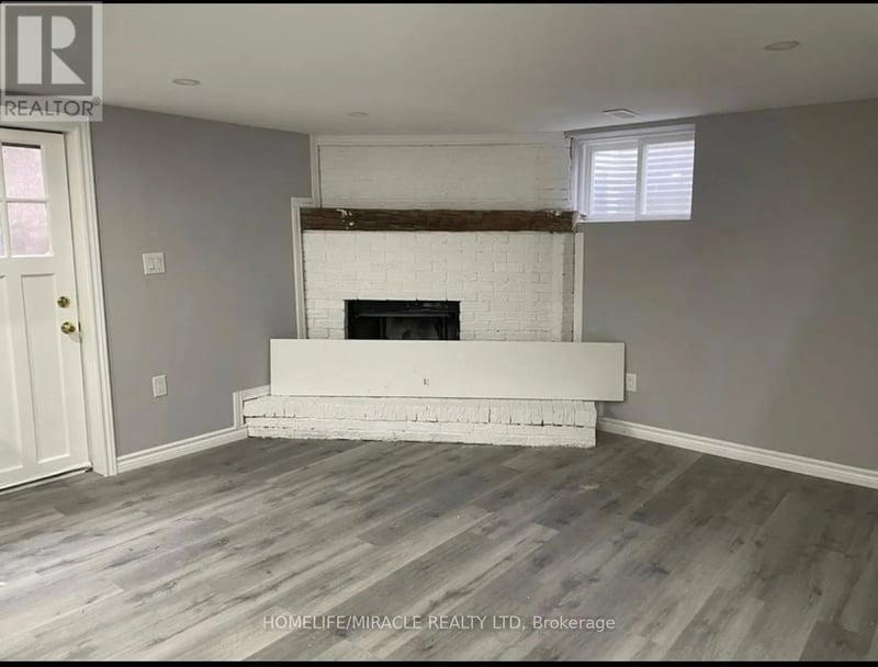 #Lower 23 Jay Court, Kitchener, Ontario, N2E1P7, Kitchener, Ontario — photo 1 of 5