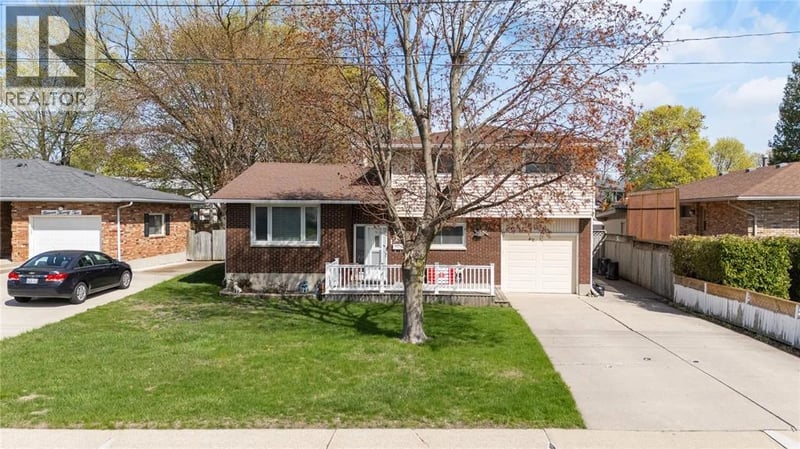 1126 Cathcart Boulevard, Sarnia, Ontario, N7S2H5, Sarnia, Ontario — photo 1 of 5
