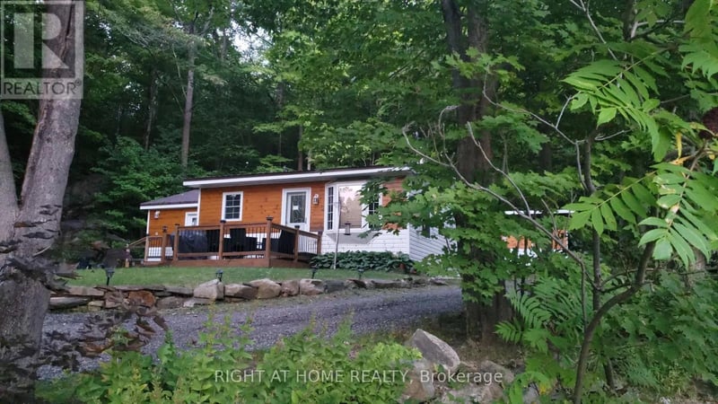 16366 Hwy 35, Algonquin Highlands (Stanhope), Ontario, K0M2K0, Algonquin Highlands (Stanhope), Ontario — photo 1 of 5