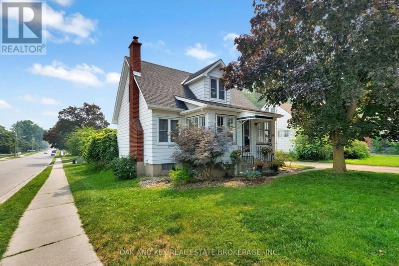 120 Sydenham Street, Woodstock (Woodstock - North), Ontario, N4S7B5, Woodstock (Woodstock - North), Ontario — photo 1 of 5