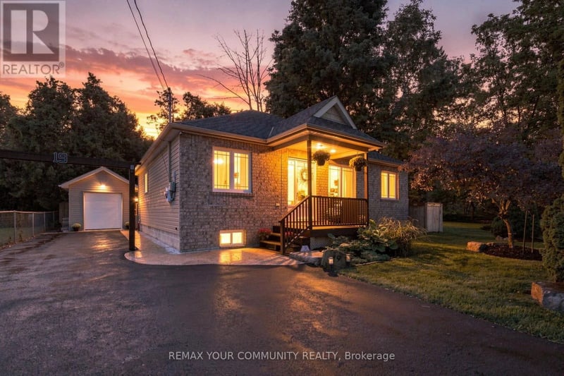 19 De Geer Street, Georgina (Sutton & Jackson's Point), Ontario, L0E1L0, Georgina (Sutton & Jackson's Point), Ontario — photo 1 of 5