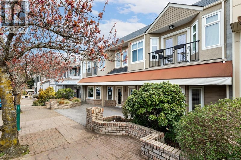 #4 668 Beach Road, Qualicum Beach, British Columbia, V9K2R1, Qualicum Beach, British Columbia — photo 1 of 5