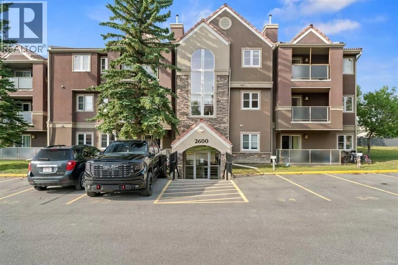 2612 Edenwold Heights Northwest, Calgary, Alberta, T3A3Y5, Calgary, Alberta — photo 1 of 5