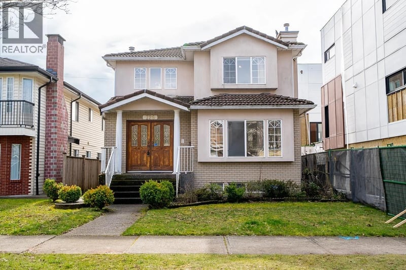 726 56TH Avenue, Vancouver, British Columbia, V5X1R9, Vancouver, British Columbia — photo 1 of 5