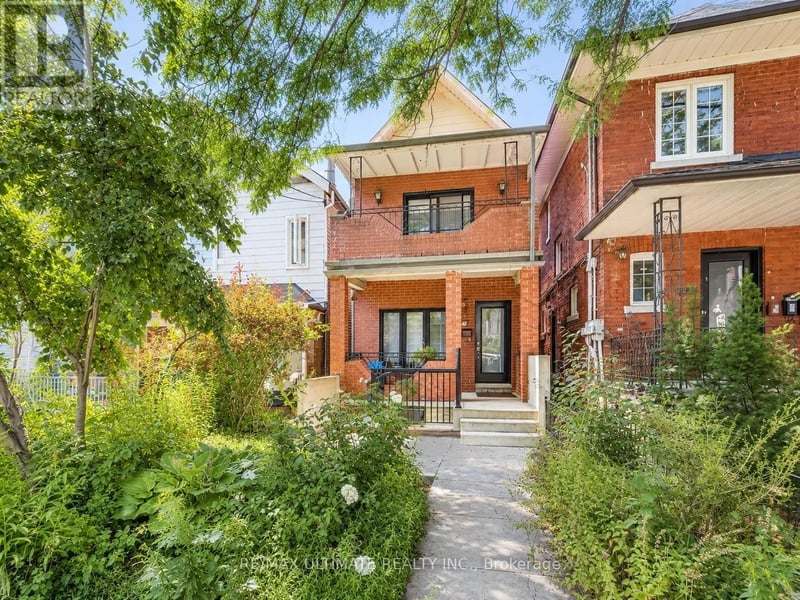 634 Shaw Street, Toronto (Palmerston-Little Italy), Ontario, M6G3L7, Toronto (Palmerston-Little Italy), Ontario — photo 1 of 5