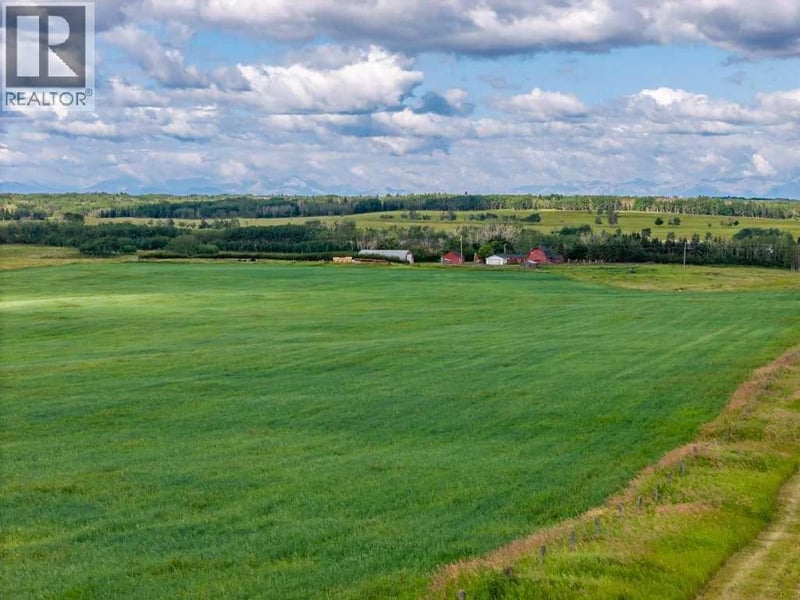 261126 Range Road 33, Rural Rocky View County, Alberta, T4C0G6, Rural Rocky View County, Alberta — photo 1 of 5