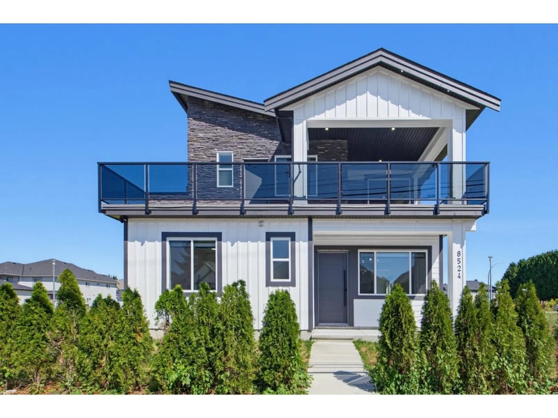 8524 CEDAR Street, Mission, British Columbia, V2S1A1, Mission, British Columbia — photo 1 of 5