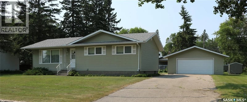 1110 Carleton STREET, Moosomin, Saskatchewan, S0G3N0, Moosomin, Saskatchewan — photo 1 of 5