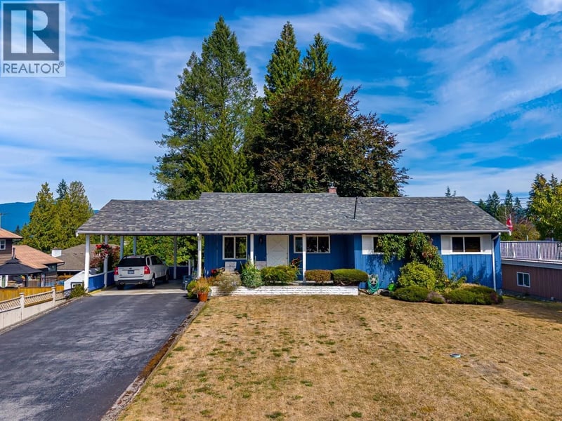 1721 BOWMAN Avenue, Coquitlam, British Columbia, V3J6C9, Coquitlam, British Columbia — photo 1 of 5