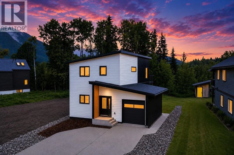 113 WHITETAIL Drive, Fernie, British Columbia, V0B1M4, Fernie, British Columbia — photo 1 of 5