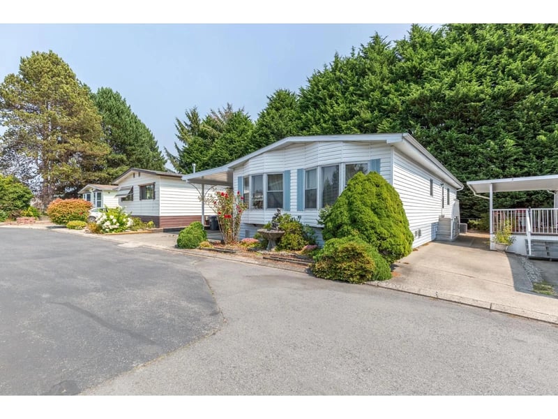#103 2062 KING GEORGE Boulevard, Surrey, British Columbia, V4A5A2, Surrey, British Columbia — photo 1 of 5