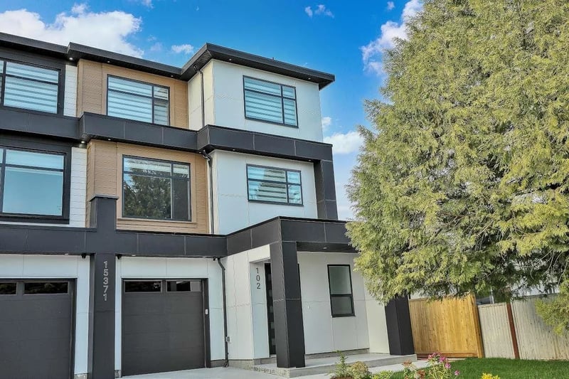 #102 15371 94 Avenue, Surrey, British Columbia, V3R1E3, Surrey, British Columbia — photo 1 of 5