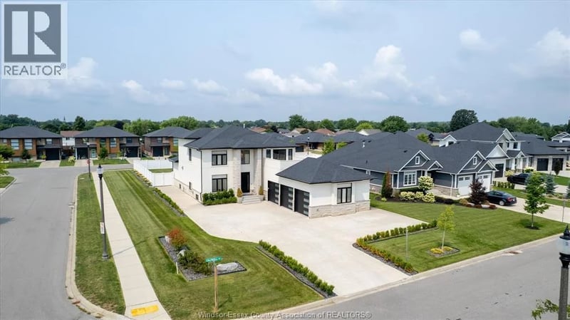 501 CALDWELL Court, Amherstburg, Ontario, N9V0G4, Amherstburg, Ontario — photo 1 of 5