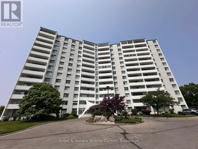 #502 15 Towering Heights Boulevard, St. Catharines (Glendale/Glenridge), Ontario, L2T3G7, St. Catharines (Glendale/Glenridge), Ontario — photo 1 of 5