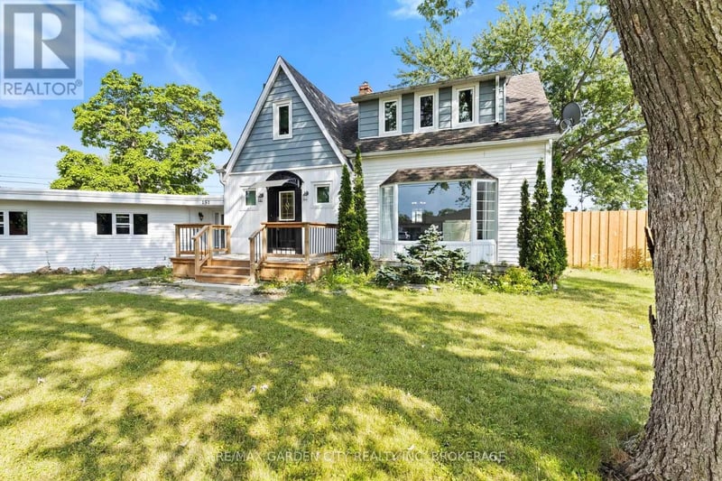 151 St George Street, Welland (Broadway), Ontario, L3C5N9, Welland (Broadway), Ontario — photo 1 of 5