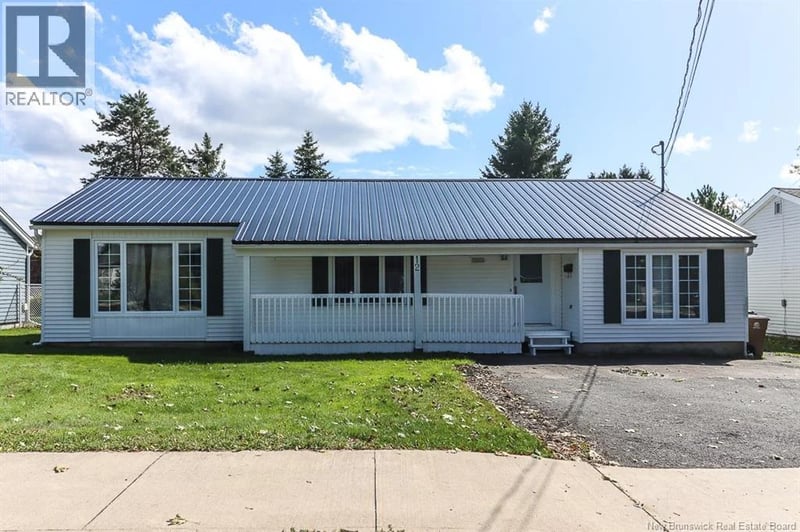 12 Reed Street, Saint John, New Brunswick, E2K2A2, Saint John, New Brunswick — photo 1 of 5