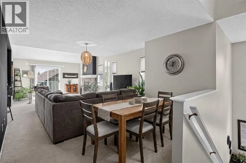 39 Hidden Creek Place Northwest, Calgary, Alberta, T3A6B9, Calgary, Alberta — photo 1 of 5