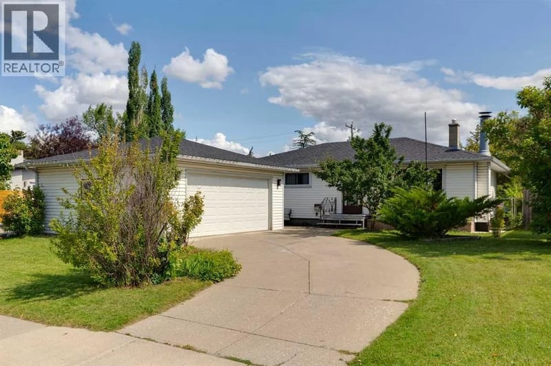 7304 5 Street Southwest, Calgary, Alberta, T2V1B1, Calgary, Alberta — photo 1 of 5