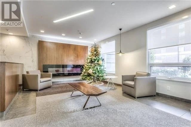 #111 8228 Birchmount Road, Markham (Unionville), Ontario, L3R1A6, Markham (Unionville), Ontario — photo 1 of 5