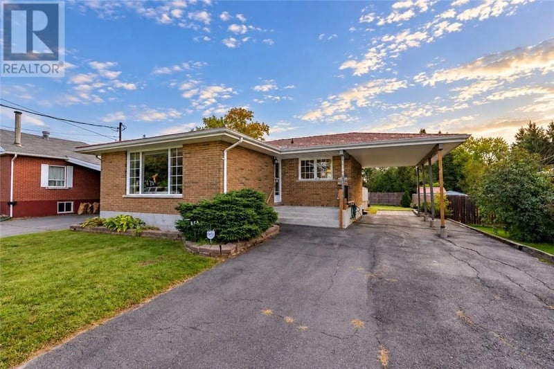 1184 Drummond Street, Sudbury, Ontario, P3A4S8, Sudbury, Ontario — photo 1 of 5