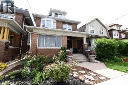 #1 43 SPADINA Avenue, Hamilton, Ontario, L8M2X2, Hamilton, Ontario — photo 1 of 5