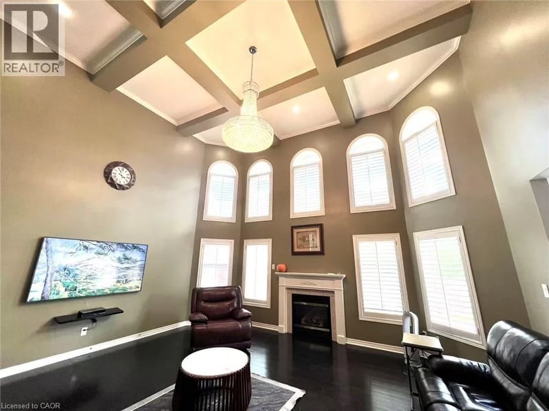 7 TANDEM Court, Ancaster, Ontario, L9K1M1, Ancaster, Ontario — photo 1 of 5