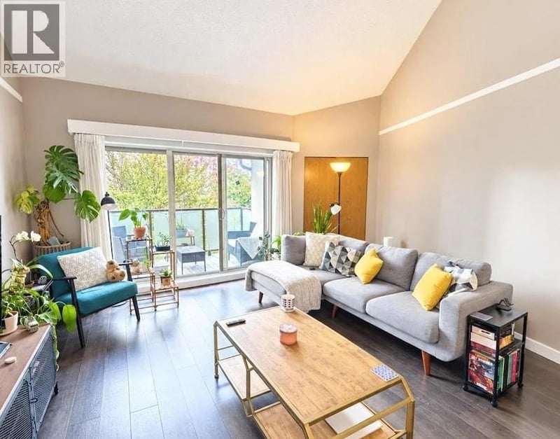 #306 4363 HALIFAX Street, Burnaby, British Columbia, V5C5Z3, Burnaby, British Columbia — photo 1 of 5