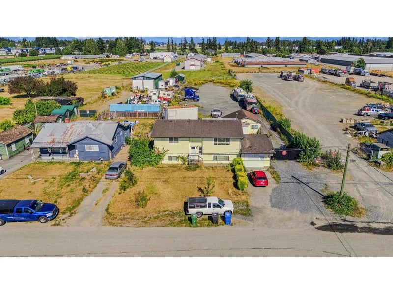 1850 QUEEN Street, Abbotsford, British Columbia, V2T6J1, Abbotsford, British Columbia — photo 1 of 5