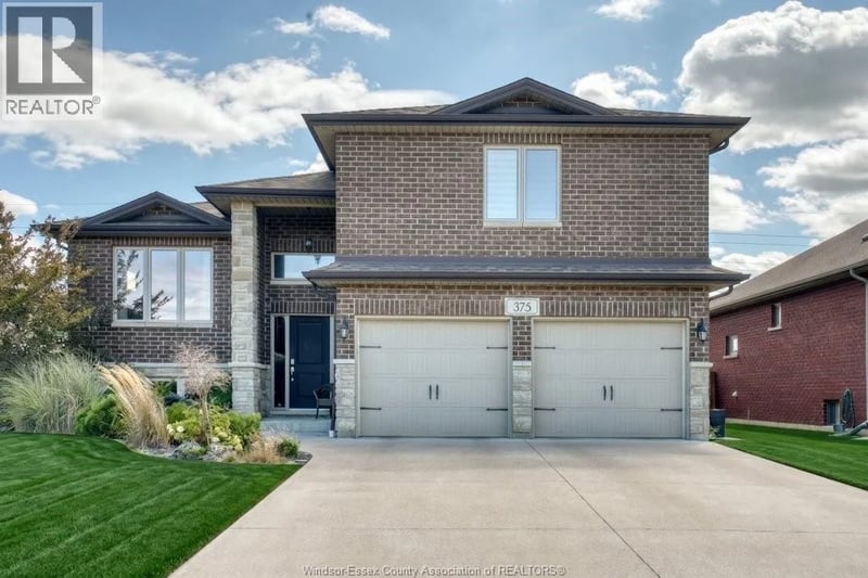 375 PIROLI Crescent, Lakeshore, Ontario, N8L0R8, Lakeshore, Ontario — photo 1 of 5