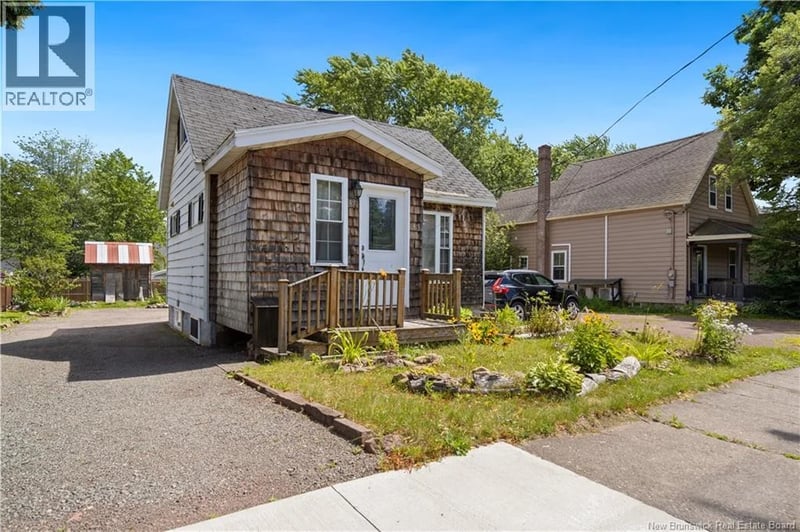 49 McSweeney Avenue, Moncton, New Brunswick, E1C7C6, Moncton, New Brunswick — photo 1 of 5