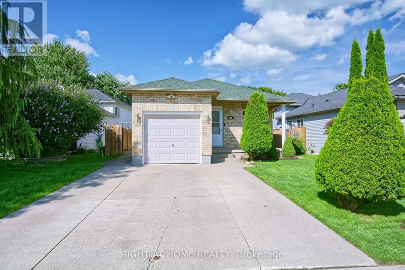 896 Fogerty Street, London North (North C), Ontario, N5X4G6, London North (North C), Ontario — photo 1 of 5