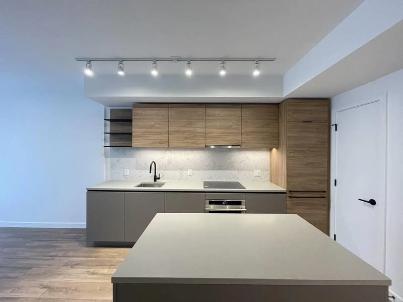 #7XX 10448 UNIVERSITY DR, Surrey, British Columbia, V3T0S7, Surrey, British Columbia — photo 1 of 5